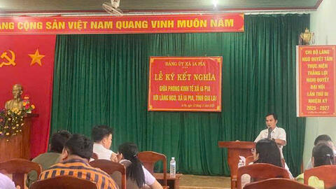 Lễ kết nghĩa giữa Phòng kinh tế, xã Ia Pia và làng Ngó